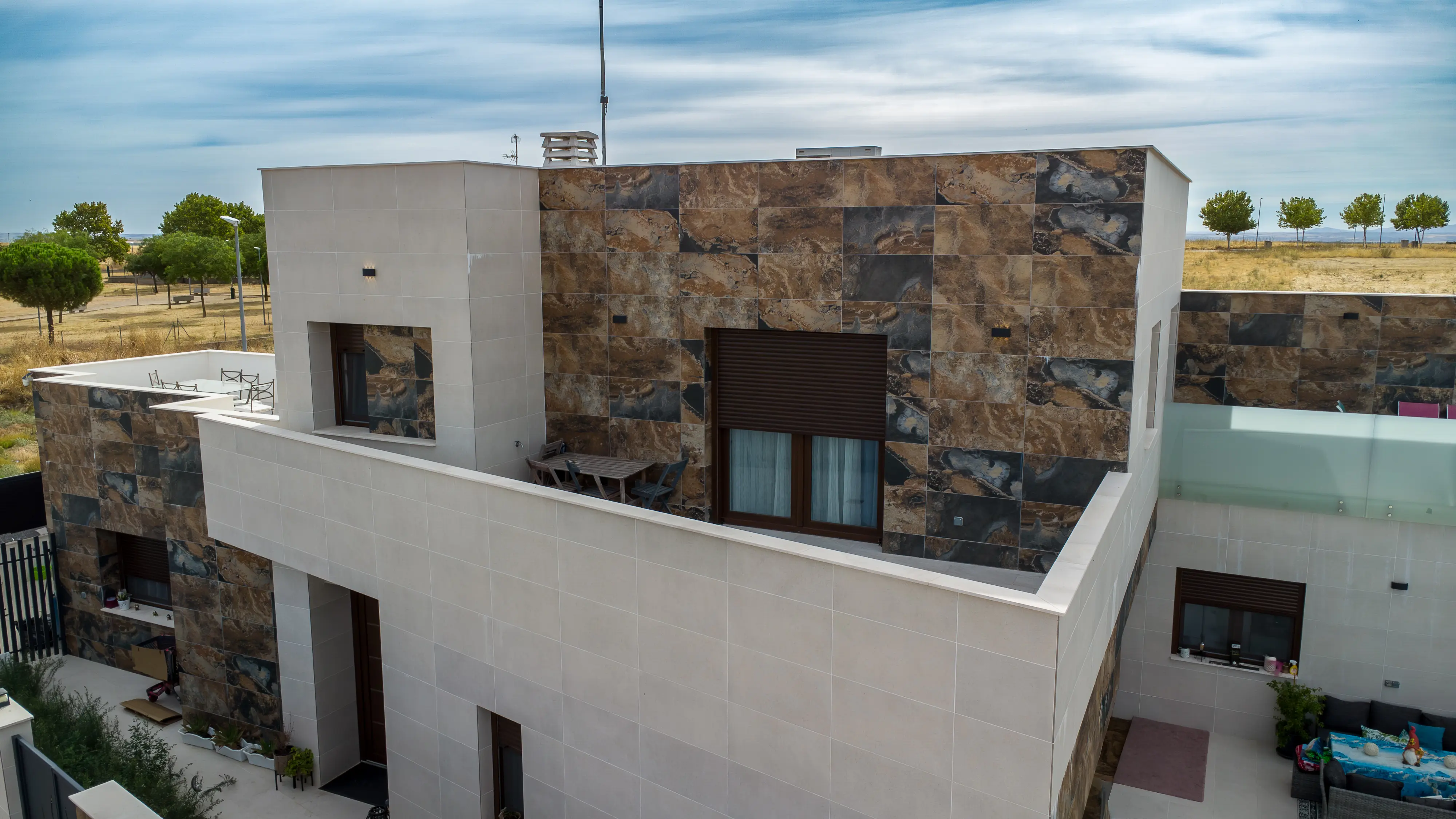 Casa Moderna con Diseño Exclusivo - Imagen 1