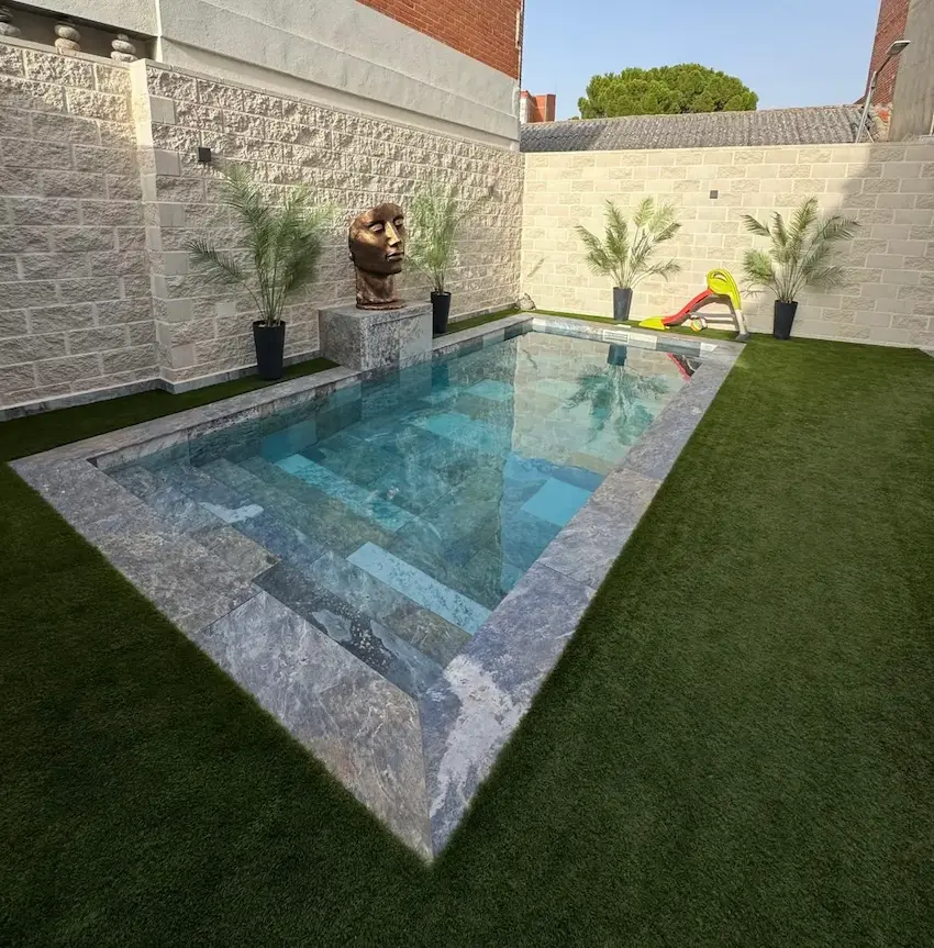 Construcción de Piscinas de Porcelánico background