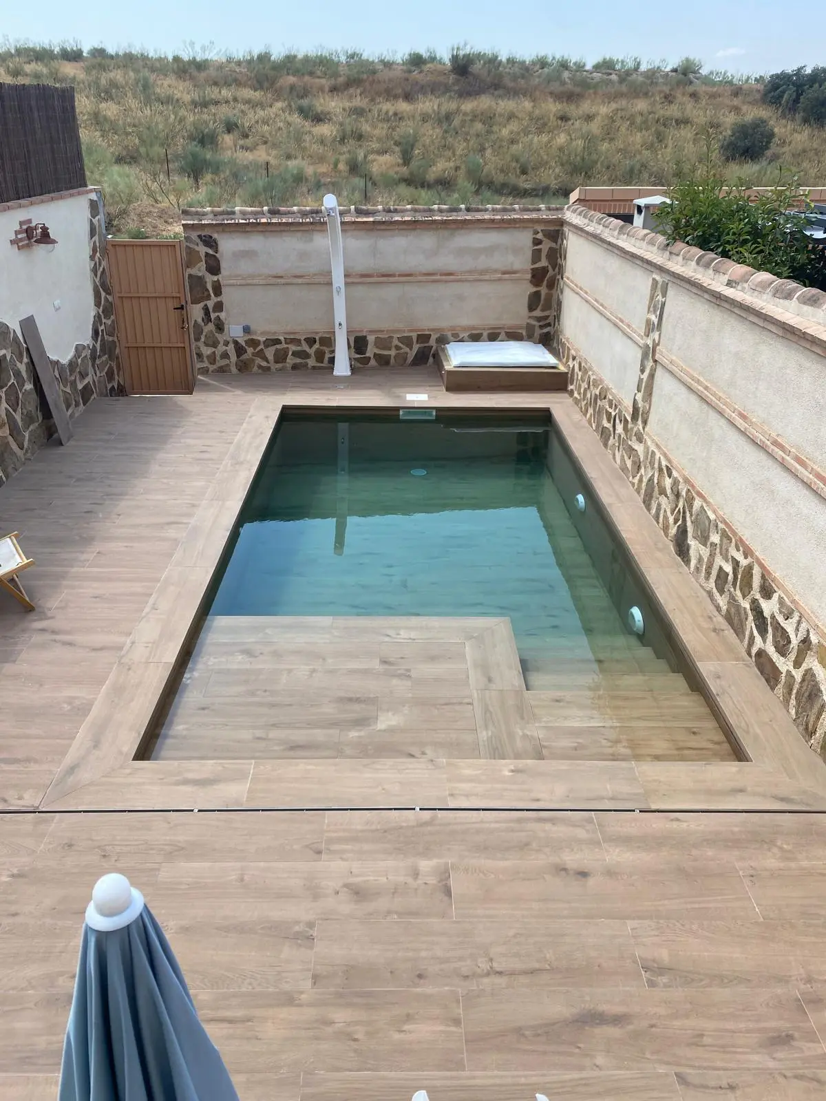 Construcción de Piscinas de Porcelánico - Imagen 12