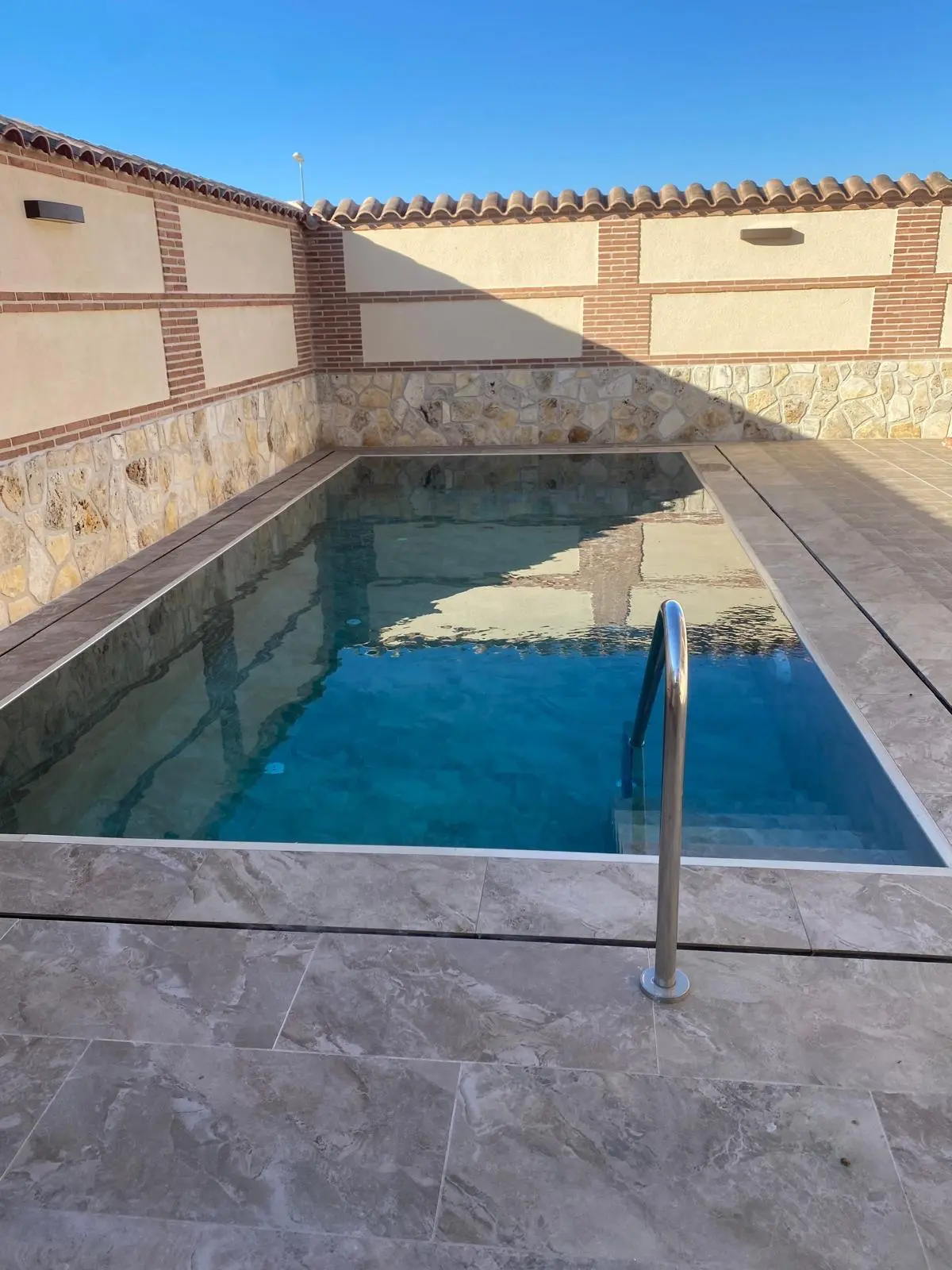 Construcción de Piscinas de Porcelánico - Imagen 4