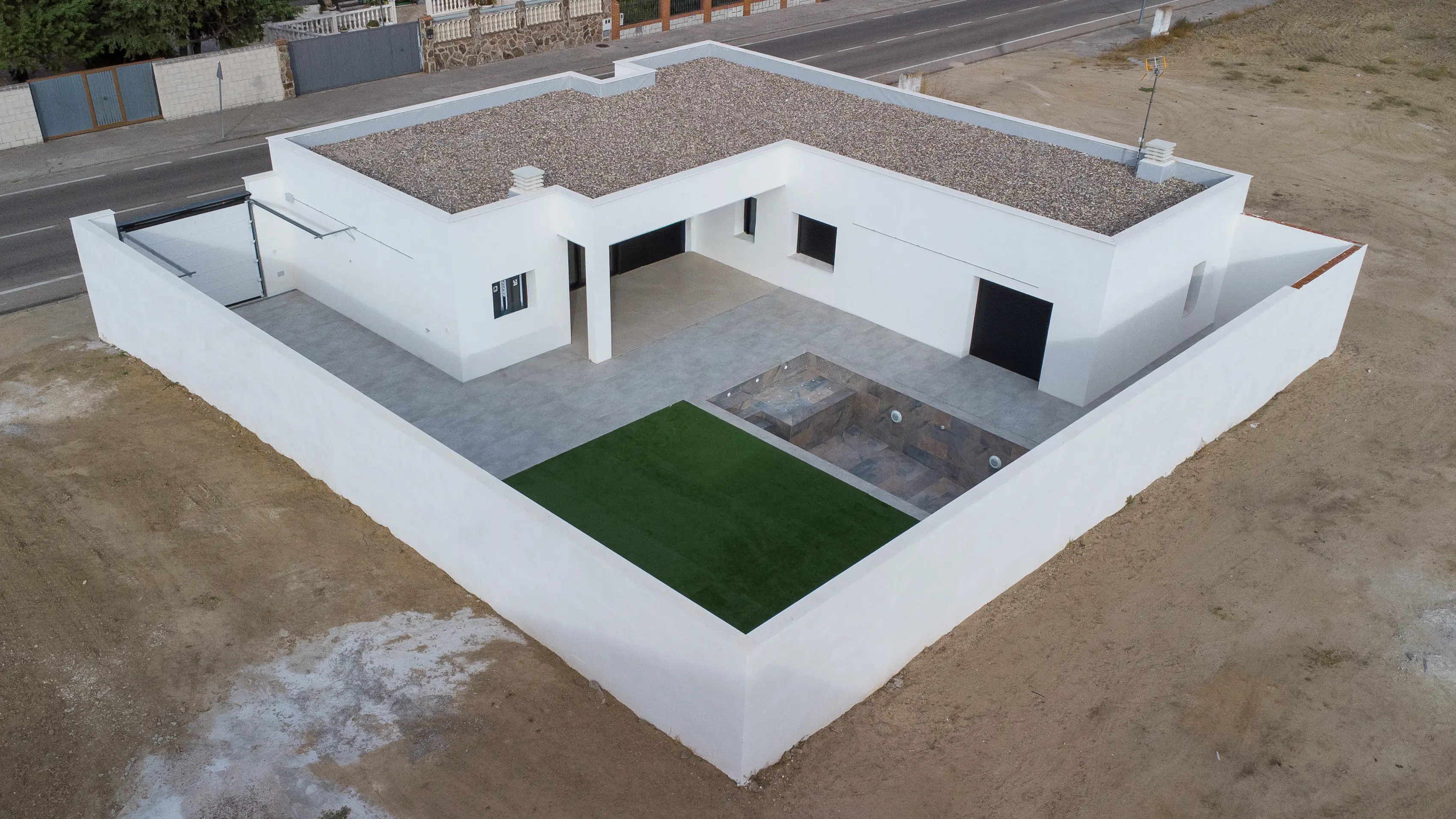 Vivienda Unifamiliar de Diseño Minimalista - Imagen 1