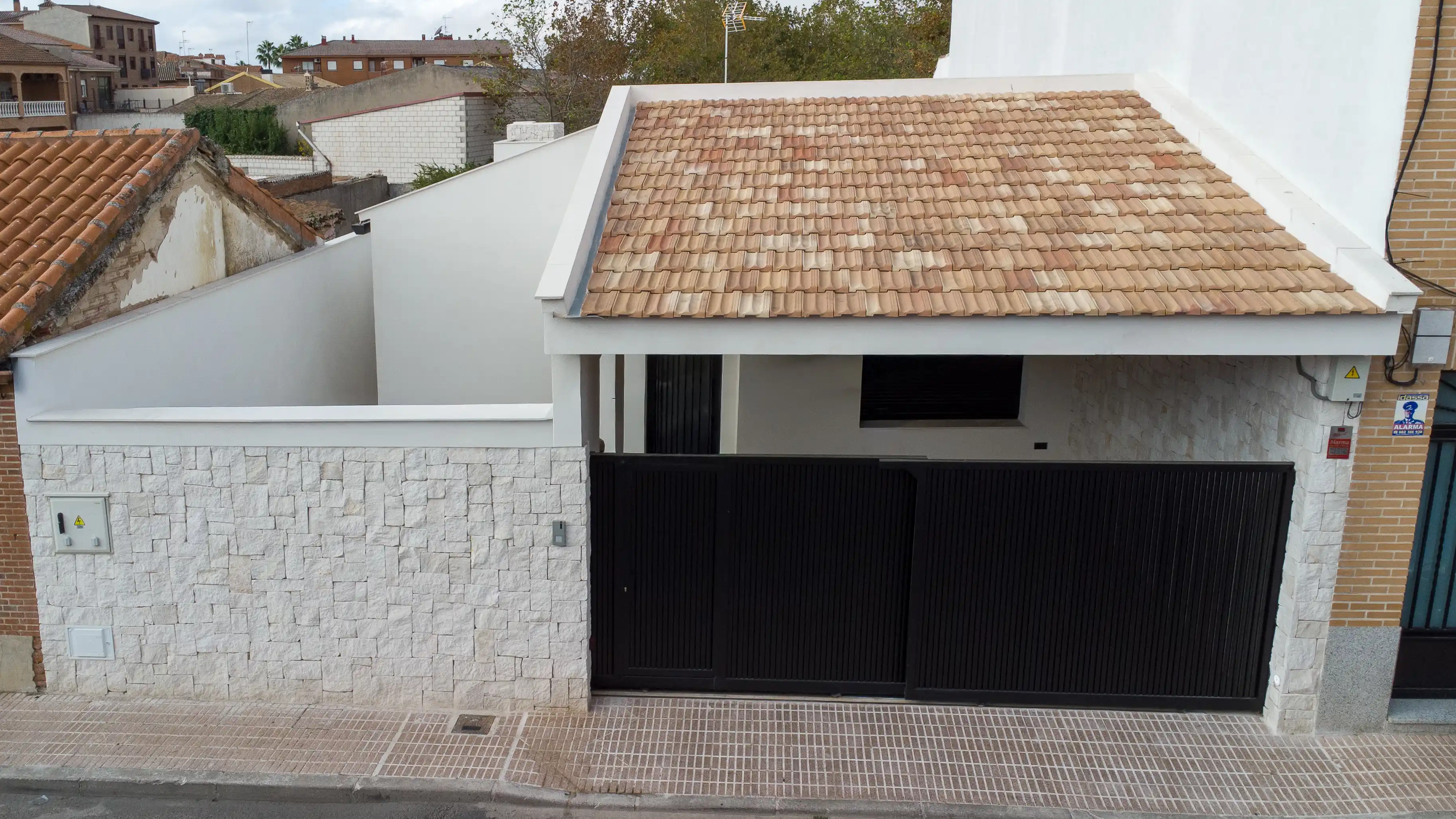 Vivienda con Patio Interior y Piscina - Imagen 4