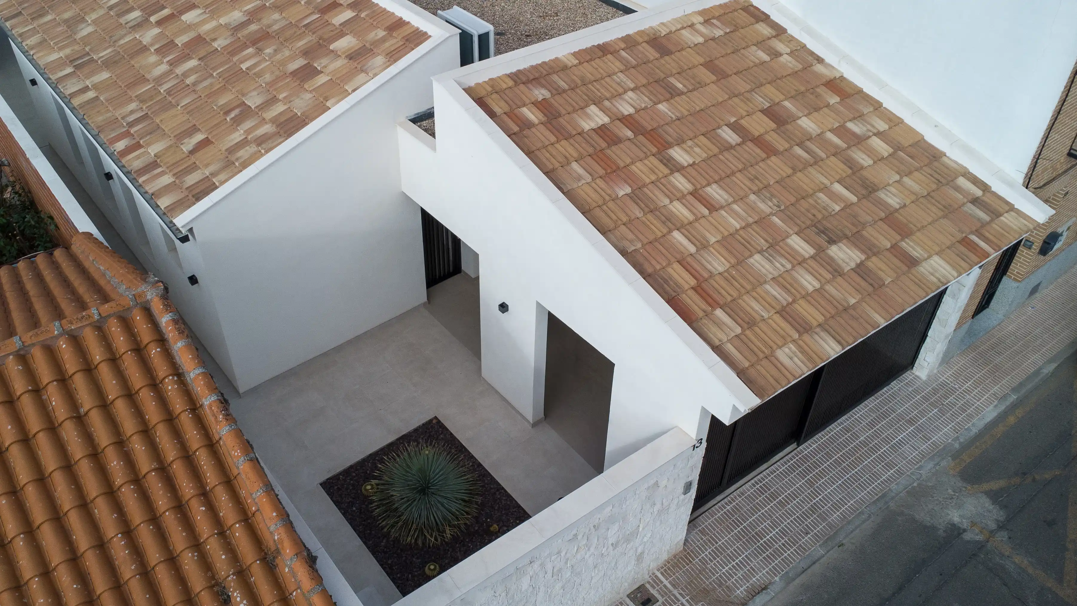 Vivienda con Patio Interior y Piscina - Imagen 5